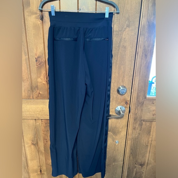 Athleta Brooklyn Blue Camo Ankle Pants 10 TALL - Picture 3 of 5
